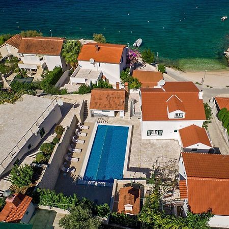 Apartments Bisernica-With Pool Ražanj 외부 사진