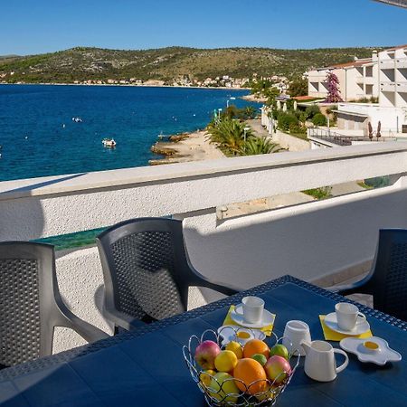 Apartments Bisernica-With Pool Ražanj 외부 사진
