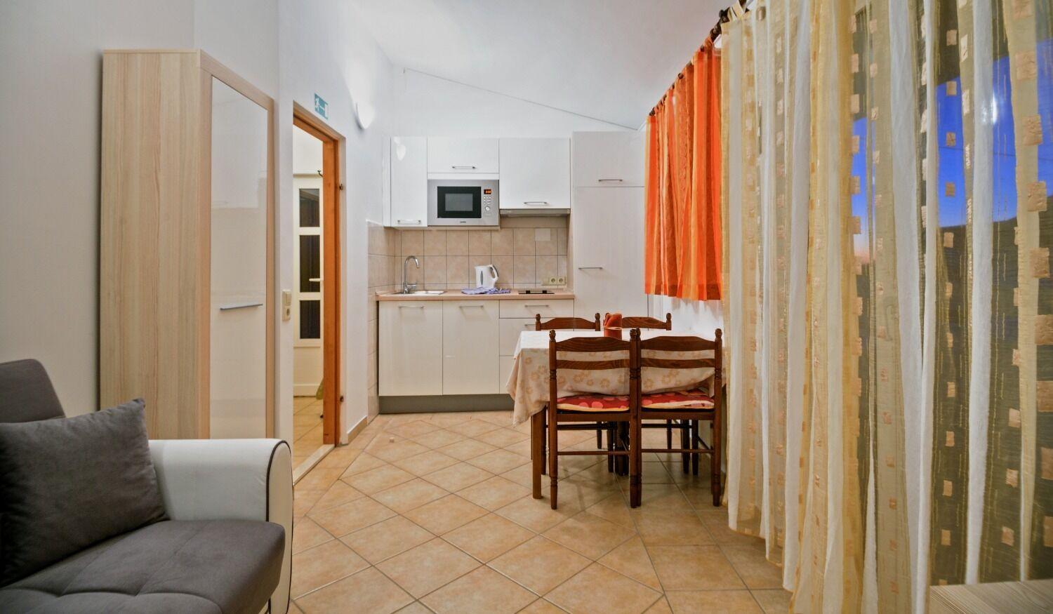 Apartments Bisernica-With Pool Ražanj 외부 사진
