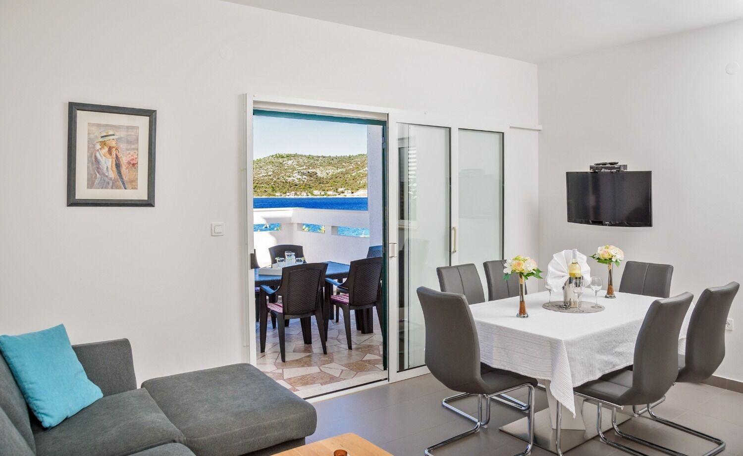 Apartments Bisernica-With Pool Ražanj 외부 사진