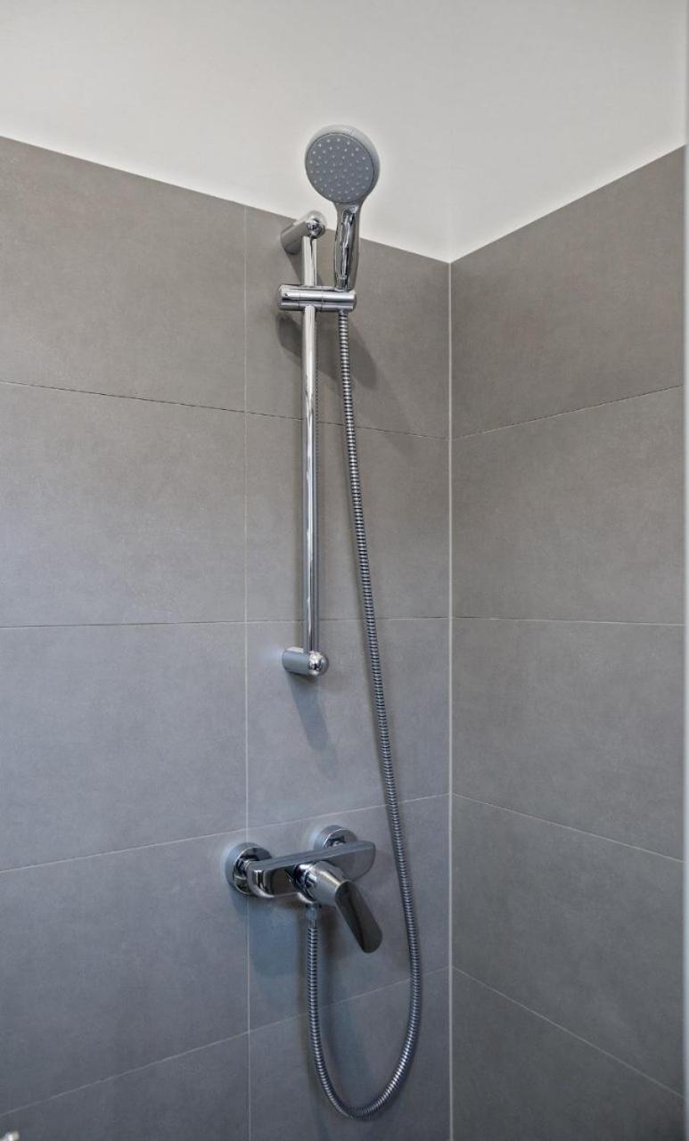 Apartments Bisernica-With Pool Ražanj 외부 사진