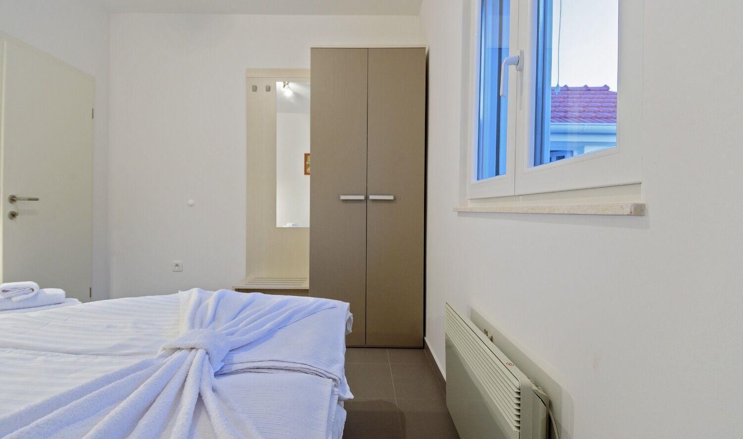 Apartments Bisernica-With Pool Ražanj 외부 사진