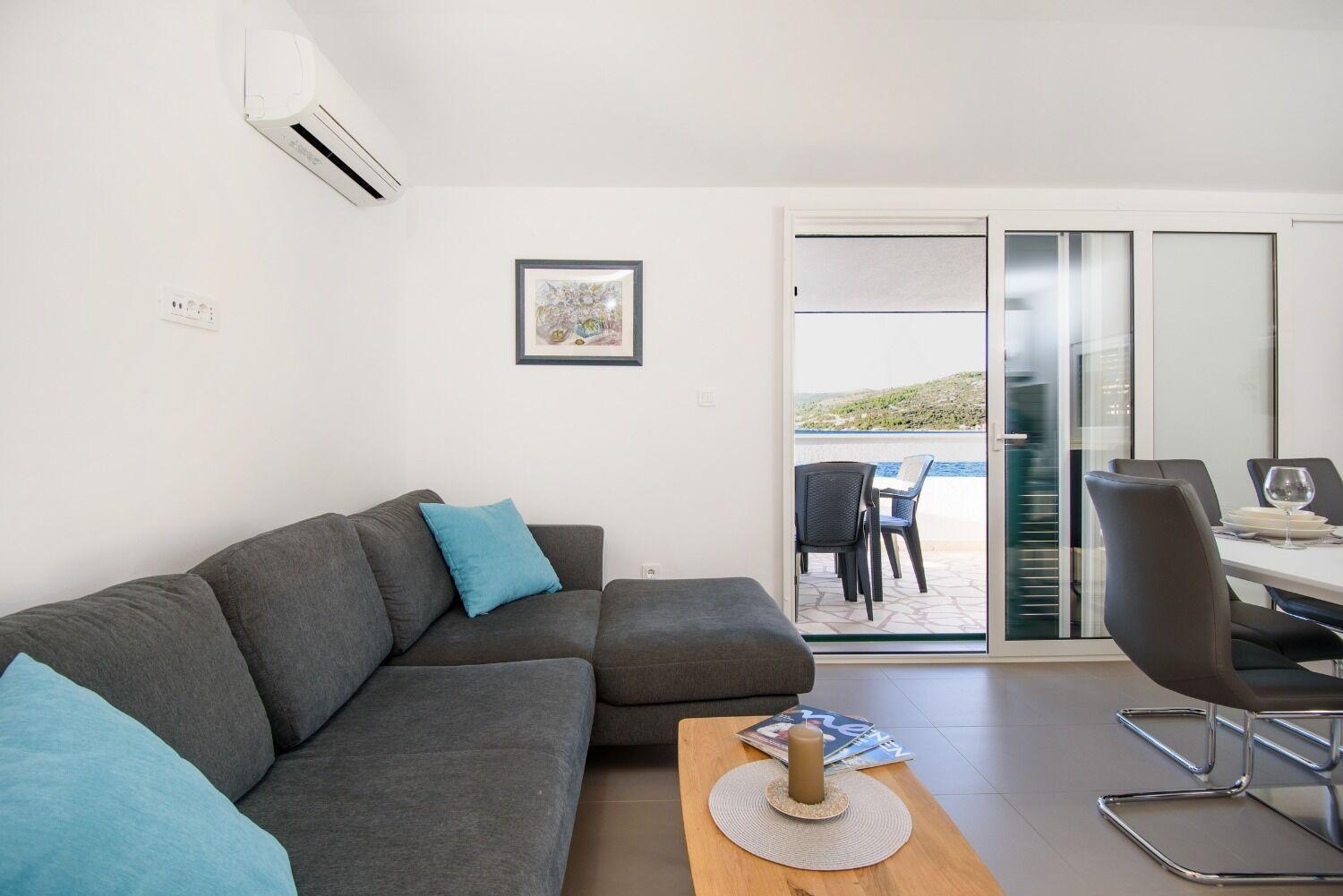 Apartments Bisernica-With Pool Ražanj 외부 사진