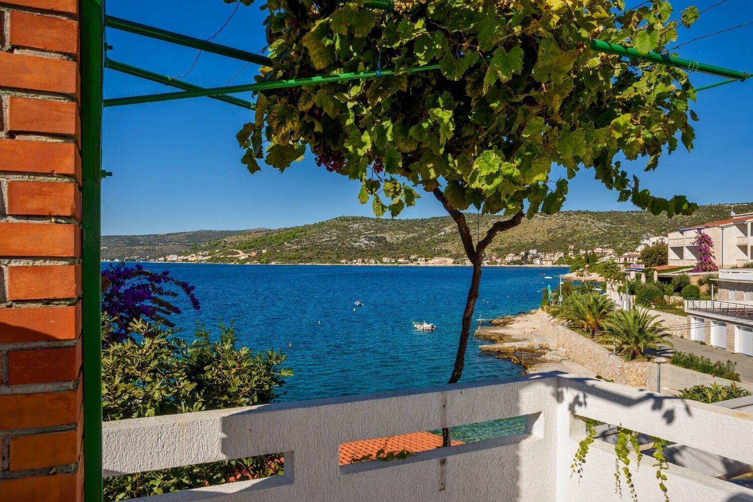 Apartments Bisernica-With Pool Ražanj 외부 사진