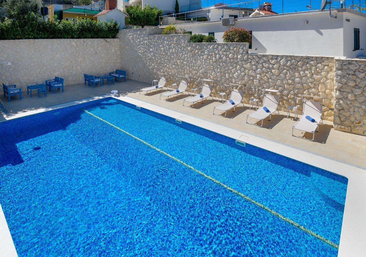 Apartments Bisernica-With Pool Ražanj 외부 사진